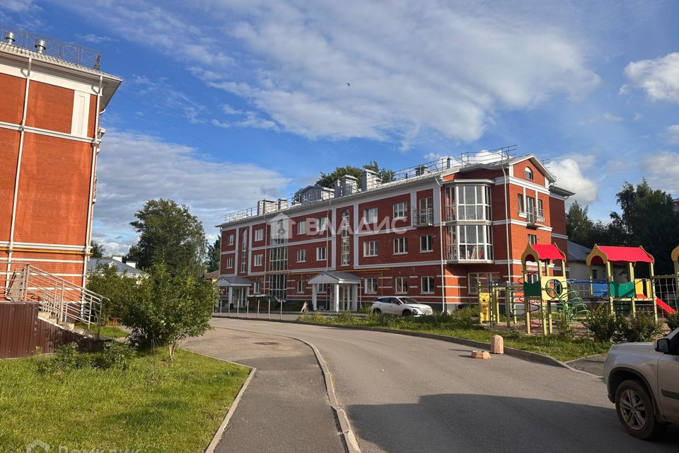 Продаётся 2-комнатная квартира, 72.4 м²