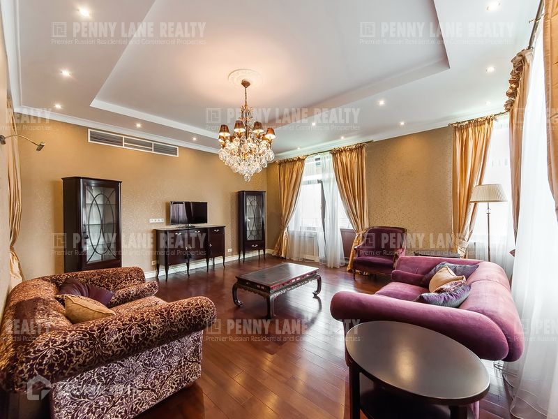 Сдаётся 5-комнатная квартира, 246 м²