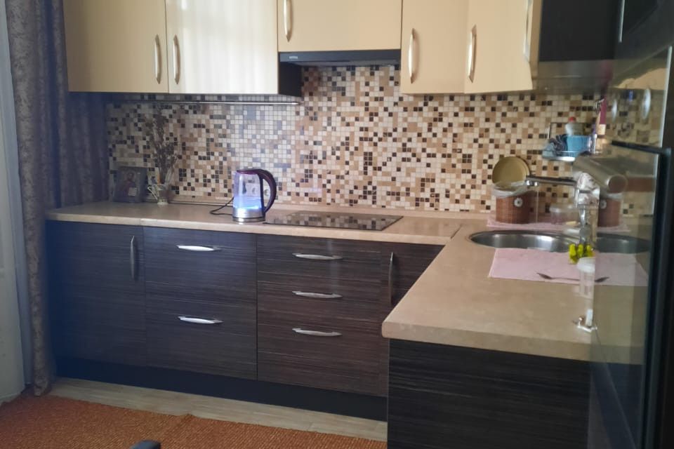Продаётся 3-комнатная квартира, 77.3 м²