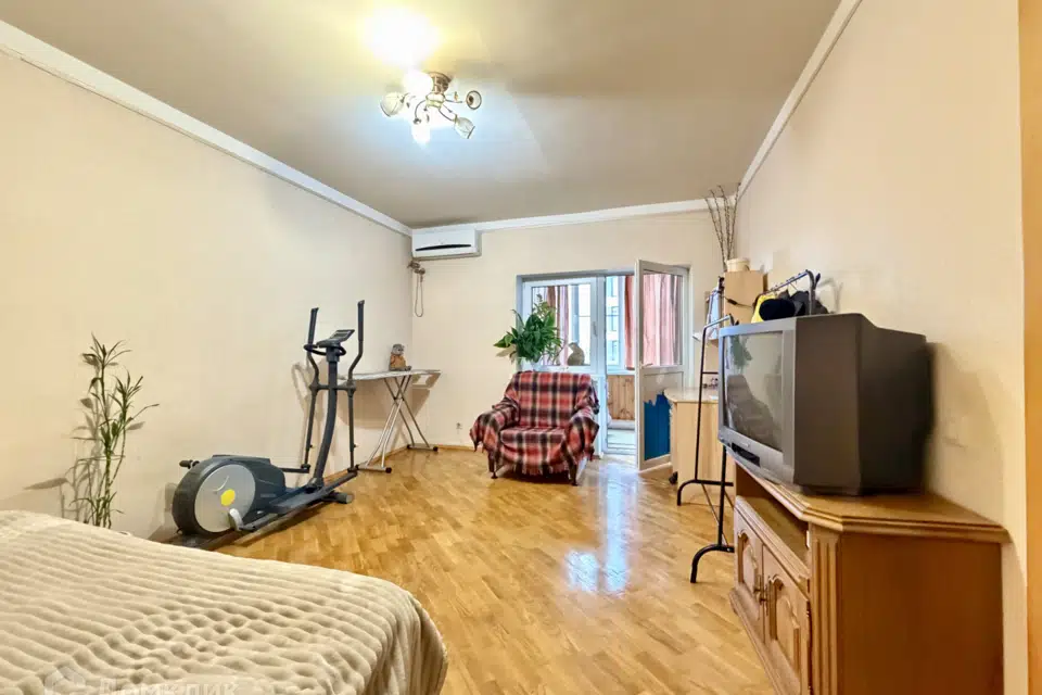 Продаётся 1-комнатная квартира, 42.6 м²