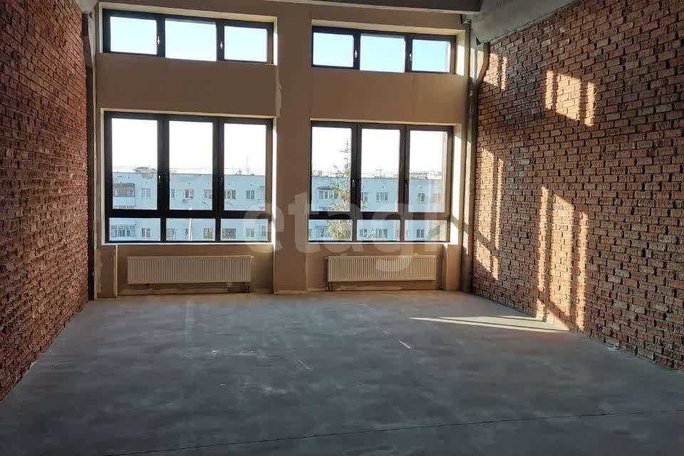 Продаётся 1-комнатная квартира, 73.4 м²
