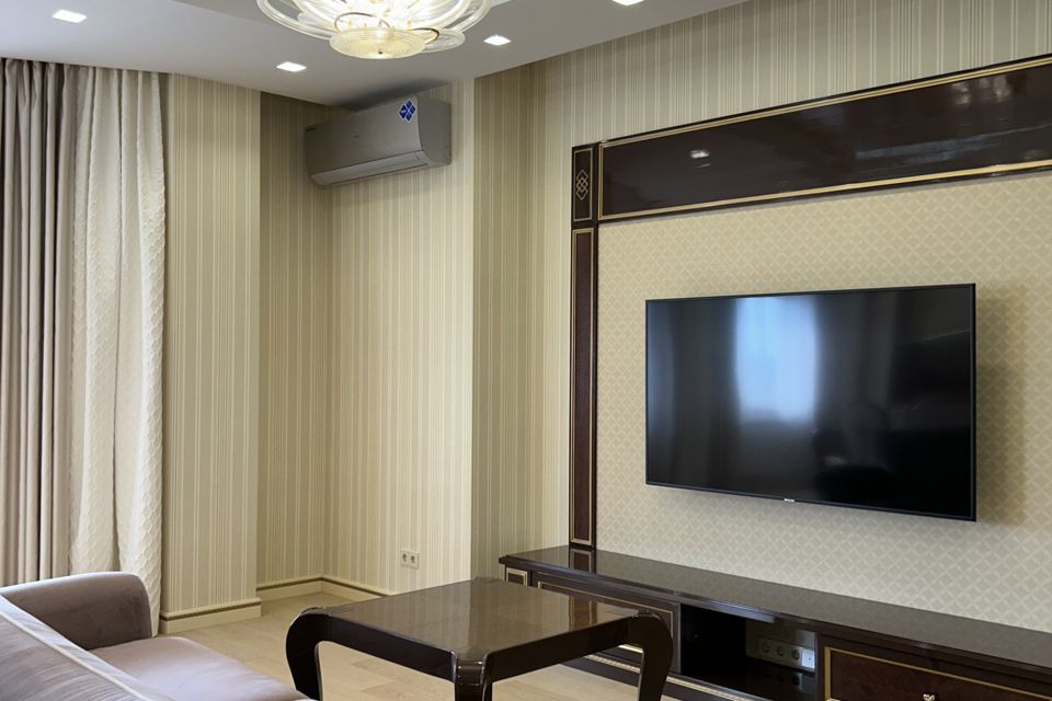 Продаётся 2-комнатная квартира, 107 м²