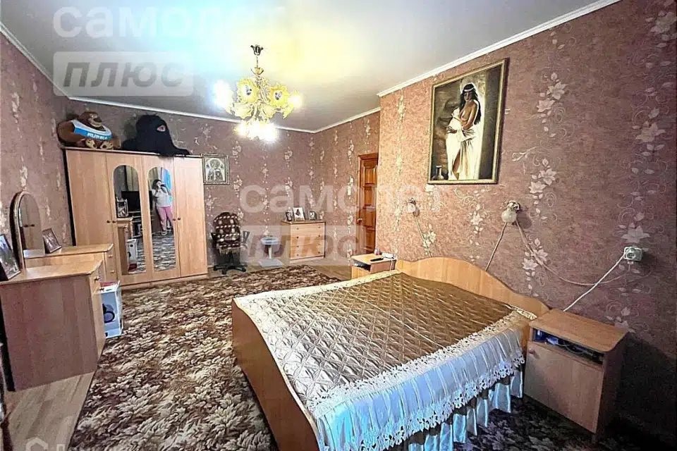 Продаётся 4-комнатная квартира, 90 м²