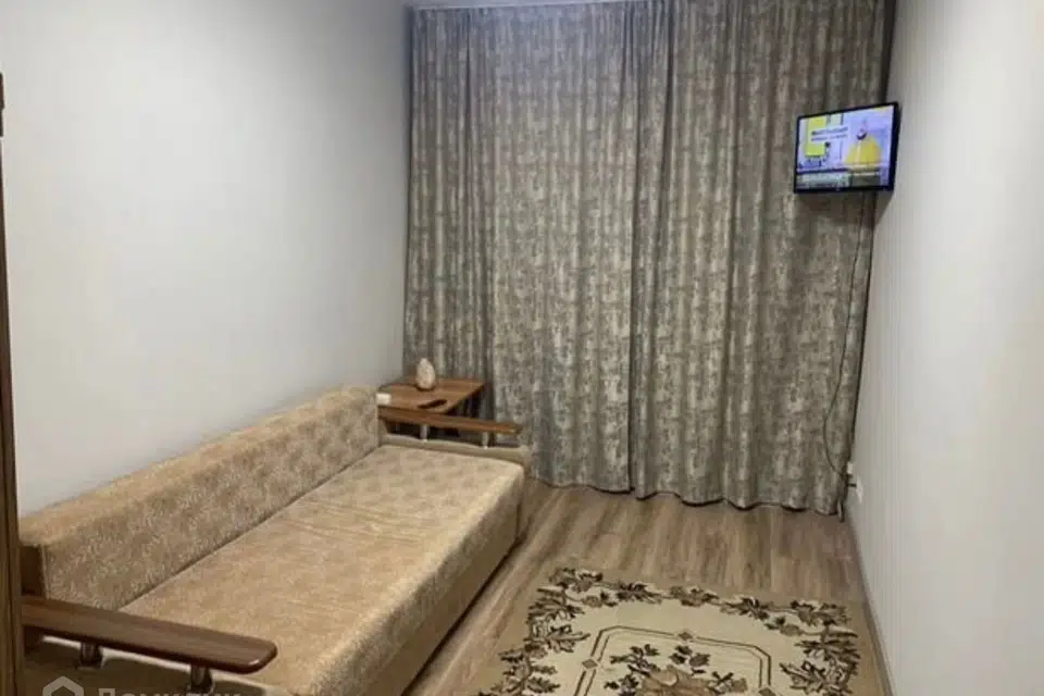 Продаётся 4-комнатная квартира, 90 м²