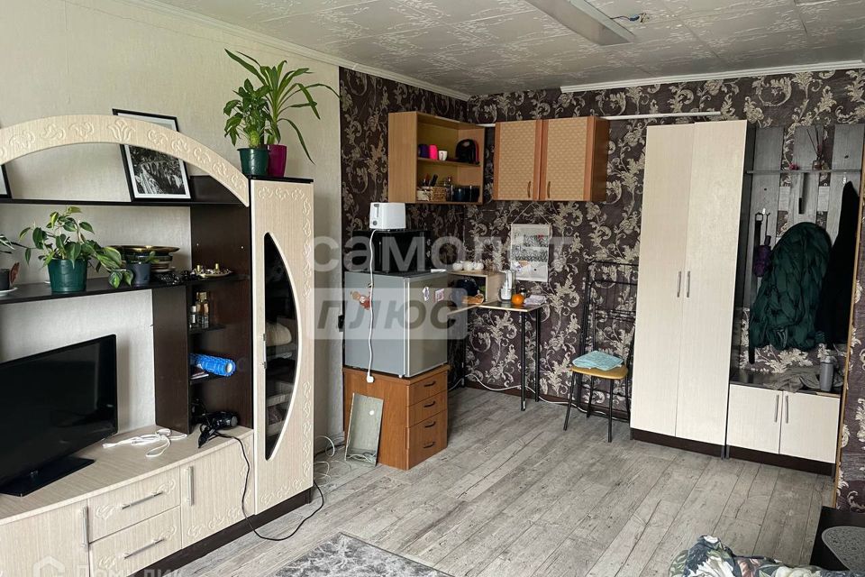 Продаётся комната в 8-комн. квартире, 16.9 м²