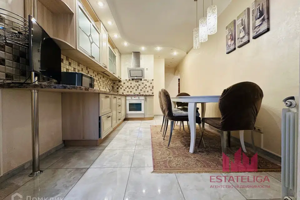 Продаётся 2-комнатная квартира, 64.9 м²