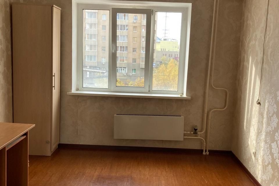 Продаётся 1-комнатная квартира, 42 м²