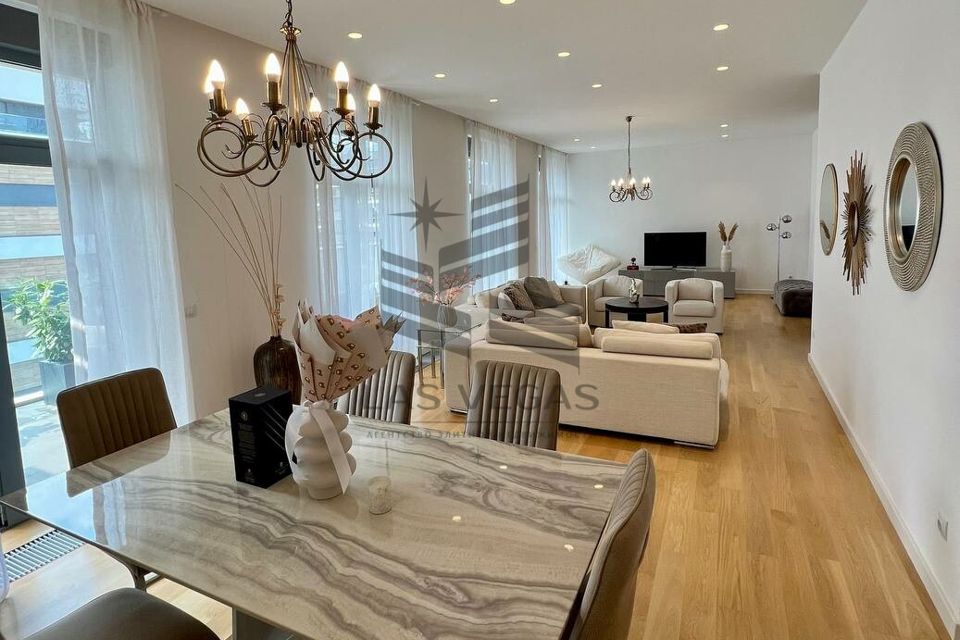 Сдаётся 3-комнатная квартира, 93 м²