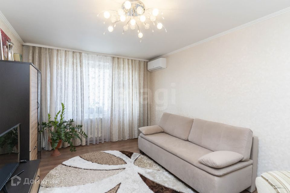 Продаётся 1-комнатная квартира, 43 м²