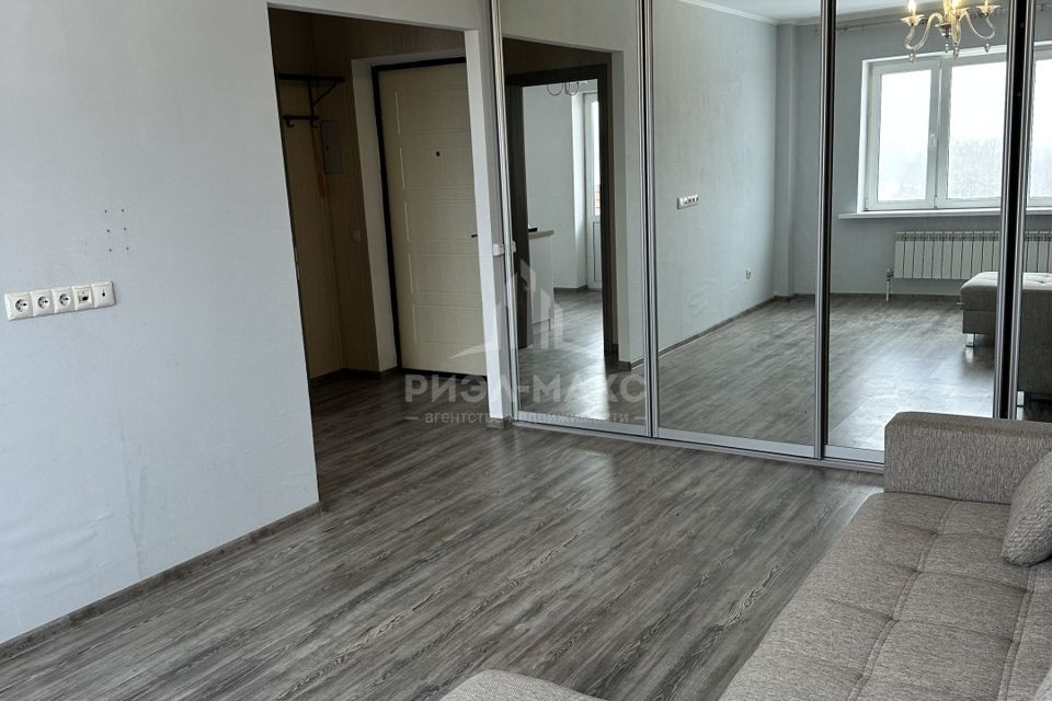 Продаётся 1-комнатная квартира, 35.8 м²