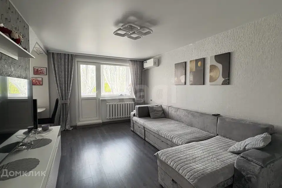 Продаётся 3-комнатная квартира, 59.2 м²