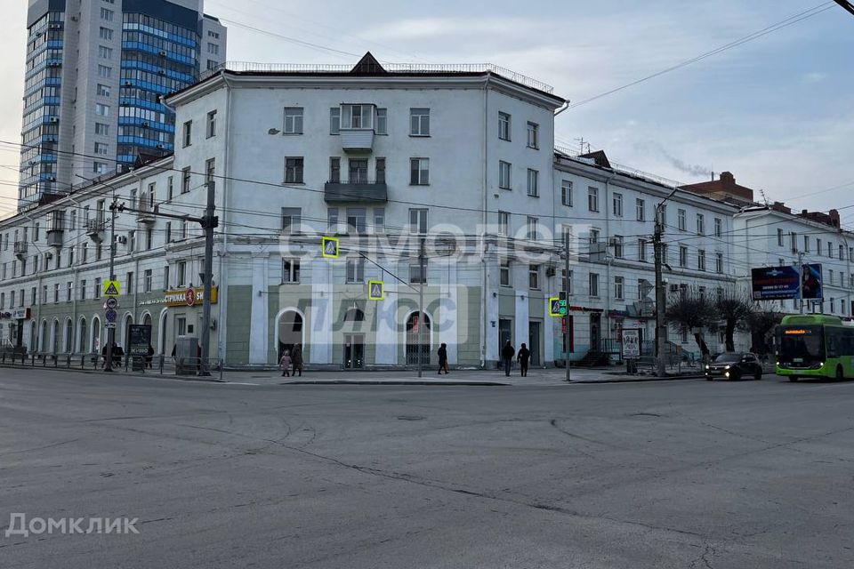 Продаётся 1-комнатная квартира, 41.9 м²