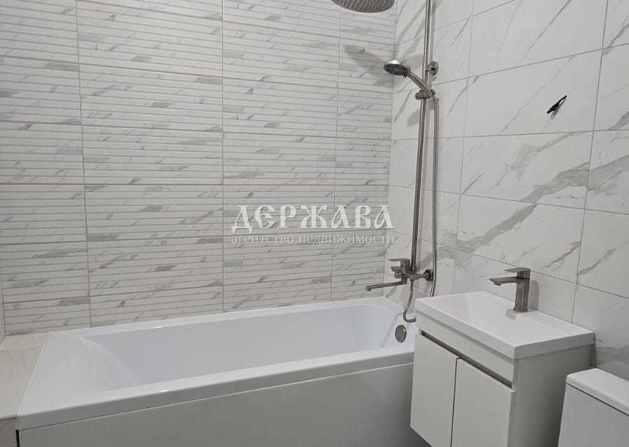Сдаётся 1-комнатная квартира, 42 м²