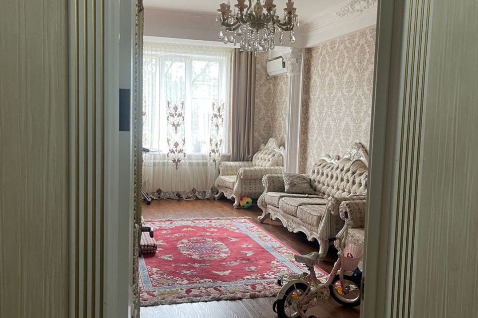 Продаётся 2-комнатная квартира, 100 м²