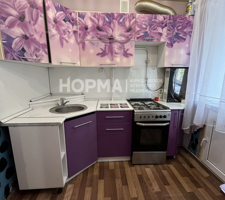 Продаётся 3-комнатная квартира, 42.7 м²