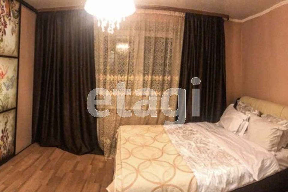 Сдаётся 1-комнатная квартира, 58 м²