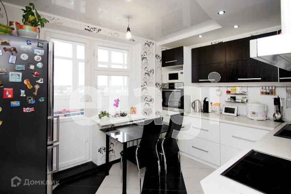 Продаётся 2-комнатная квартира, 63 м²