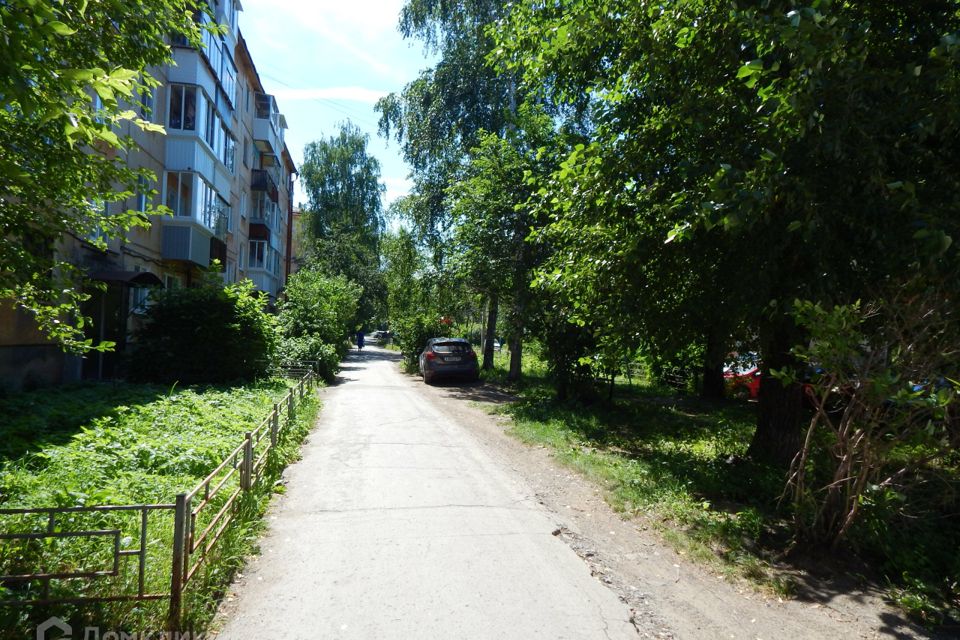 Продаётся 3-комнатная квартира, 55.9 м²