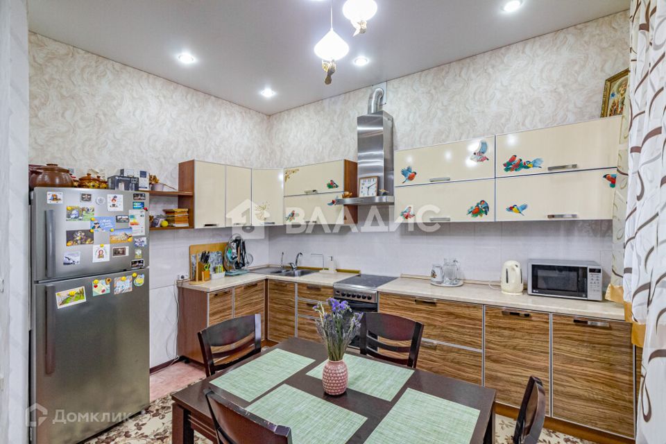 Продаётся 2-комнатная квартира, 94 м²