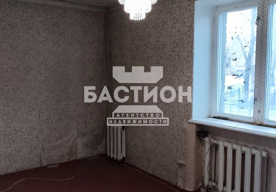 Продаётся 3-комнатная квартира, 49.6 м²