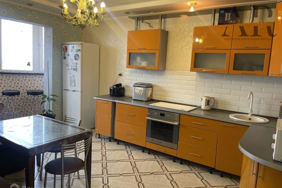 Продаётся 4-комнатная квартира, 110.6 м²