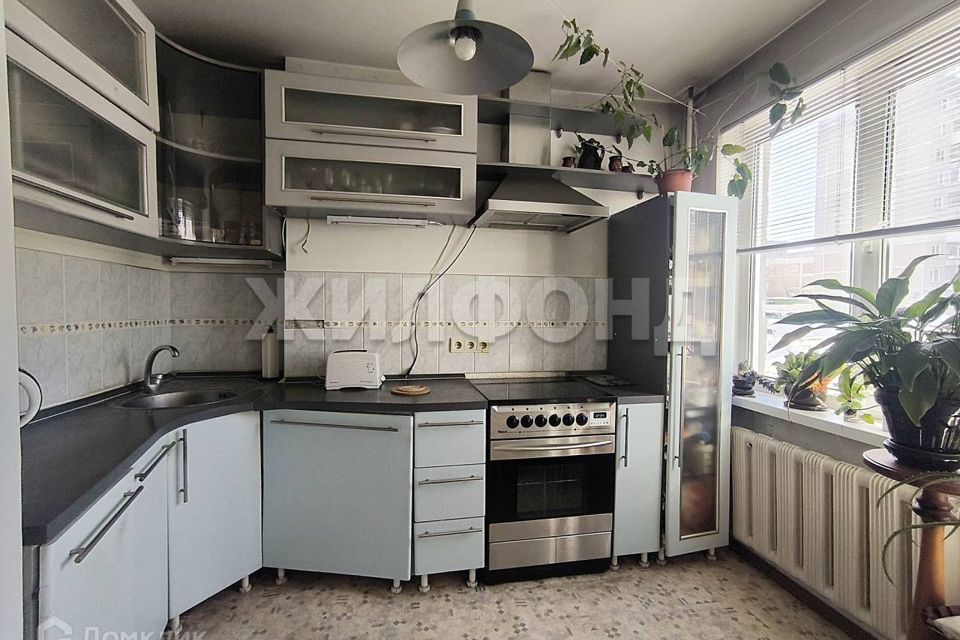 Продаётся 4-комнатная квартира, 70 м²