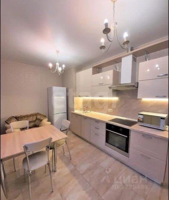 Продаётся 1-комнатная квартира, 43.7 м²