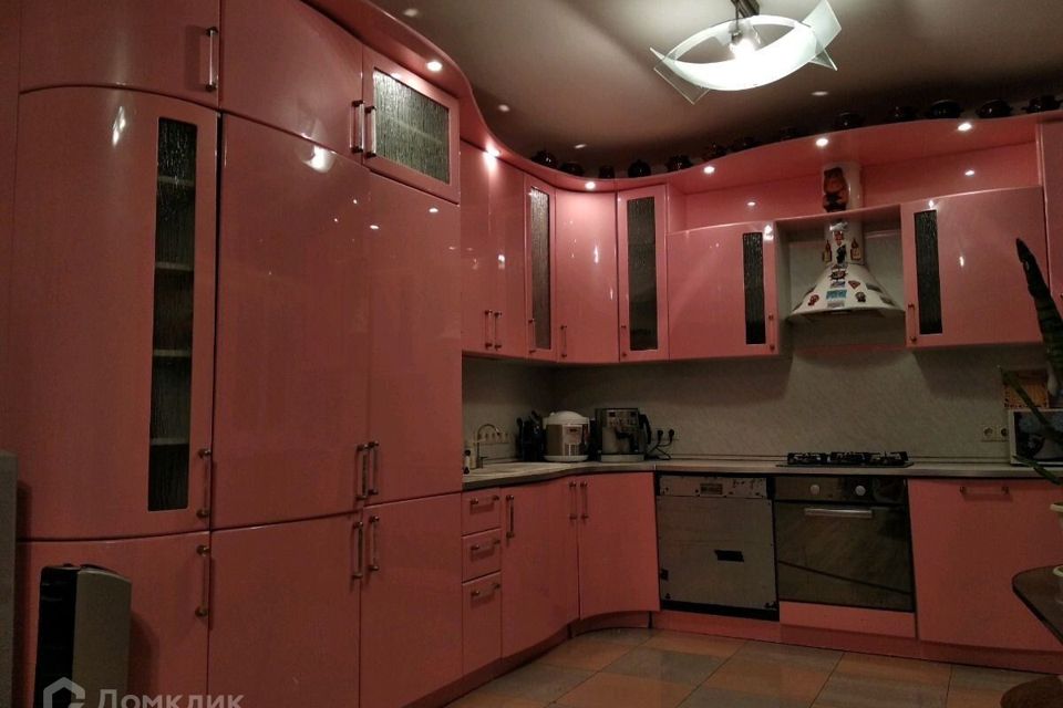 Продаётся 2-комнатная квартира, 82 м²