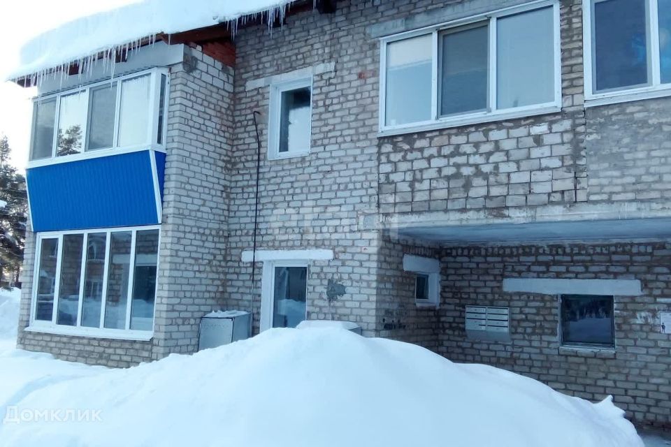 Герб и флаг камбарки. Камбарка 136. Камбарка набережная. Платина в камбарке. Камбарка удмуртия памятник.