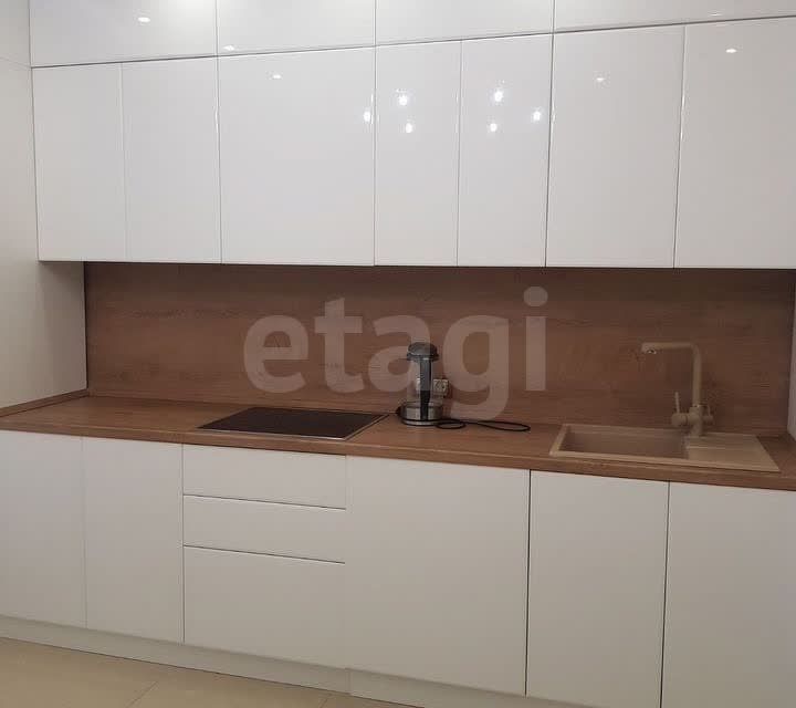 Продаётся 1-комнатная квартира, 50 м²