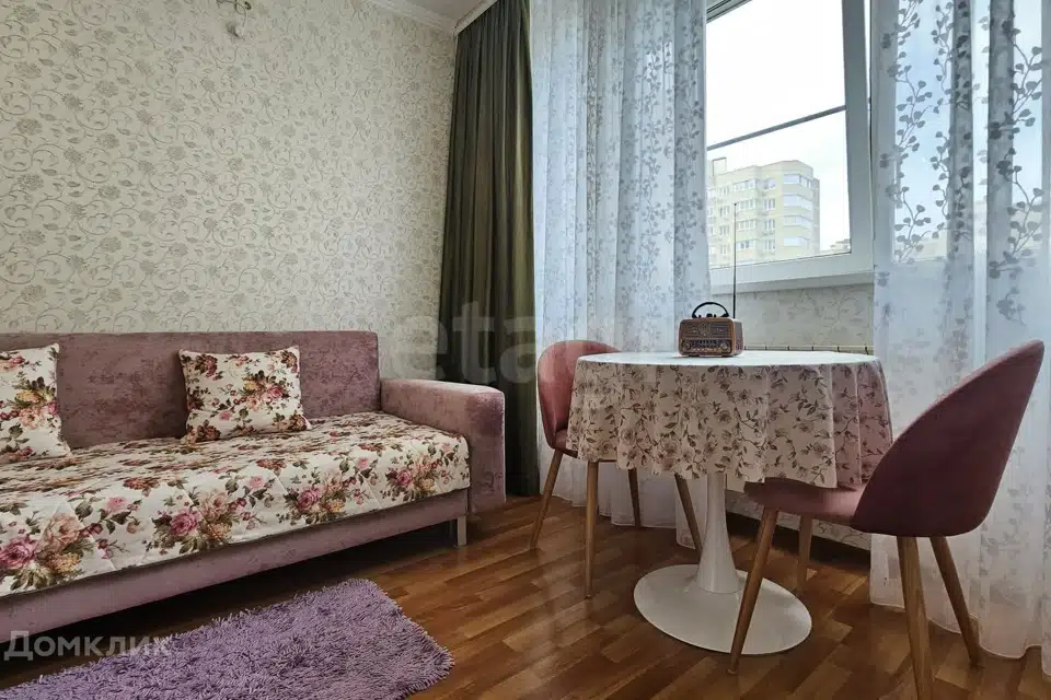 Продаётся 1-комнатная квартира, 56.7 м²