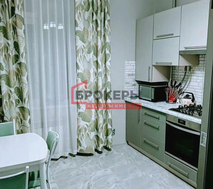 Продаётся 1-комнатная квартира, 42.4 м²