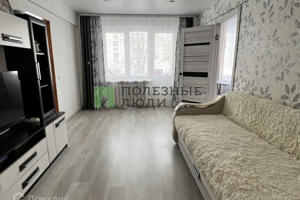 Продаётся 3-комнатная квартира, 49.4 м²