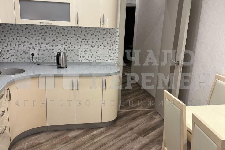 Сдаётся 2-комнатная квартира, 72 м²