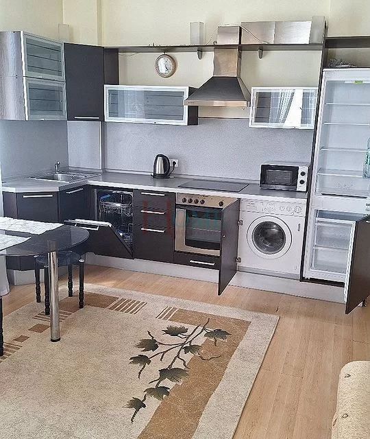 Сдаётся 2-комнатная квартира, 57 м²