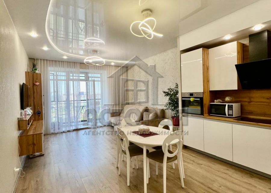Продаётся 2-комнатная квартира, 61.9 м²