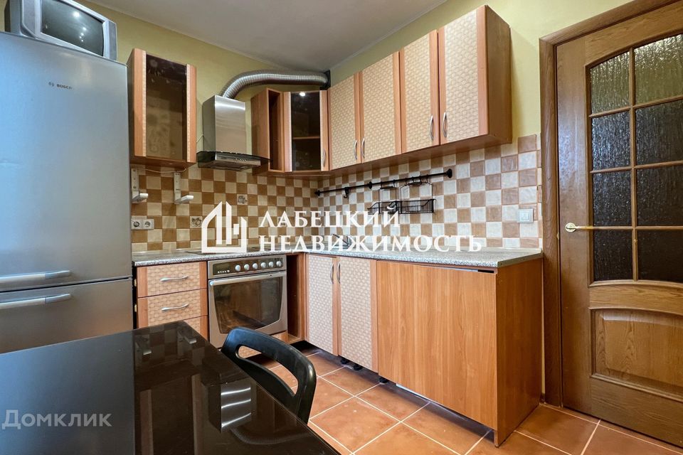 Продаётся 1-комнатная квартира, 35.8 м²