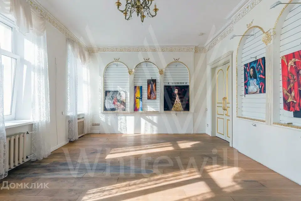 Продаётся 4-комнатная квартира, 144 м²