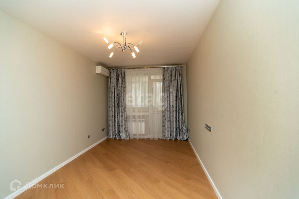 Продаётся 4-комнатная квартира, 114.8 м²