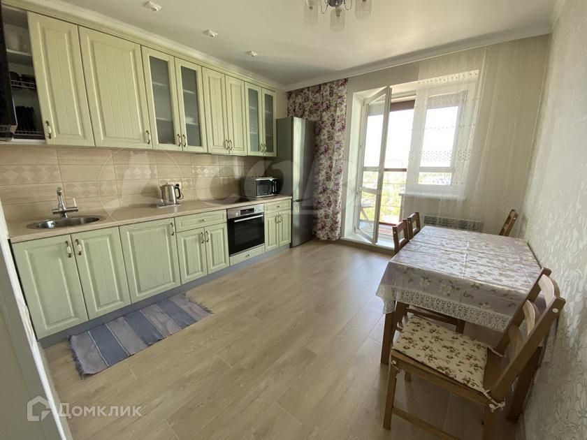 Сдаётся 1-комнатная квартира, 42 м²