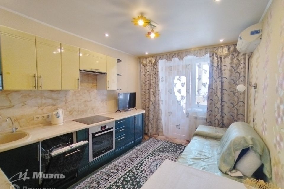 Сдаётся 1-комнатная квартира, 50 м²