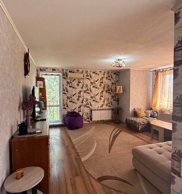Продаётся 4-комнатная квартира, 106.2 м²