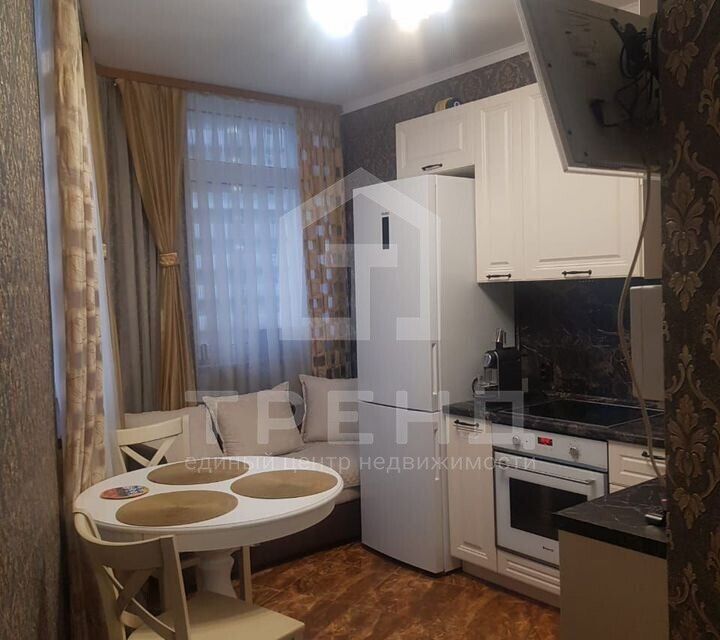 Продаётся 1-комнатная квартира, 43.2 м²