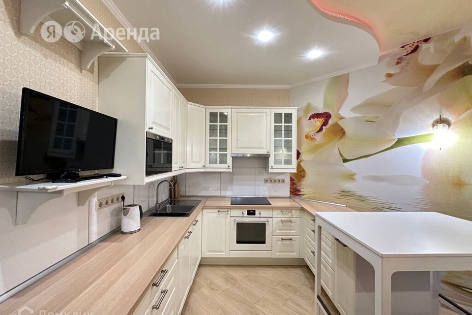 Сдаётся 3-комнатная квартира, 87 м²