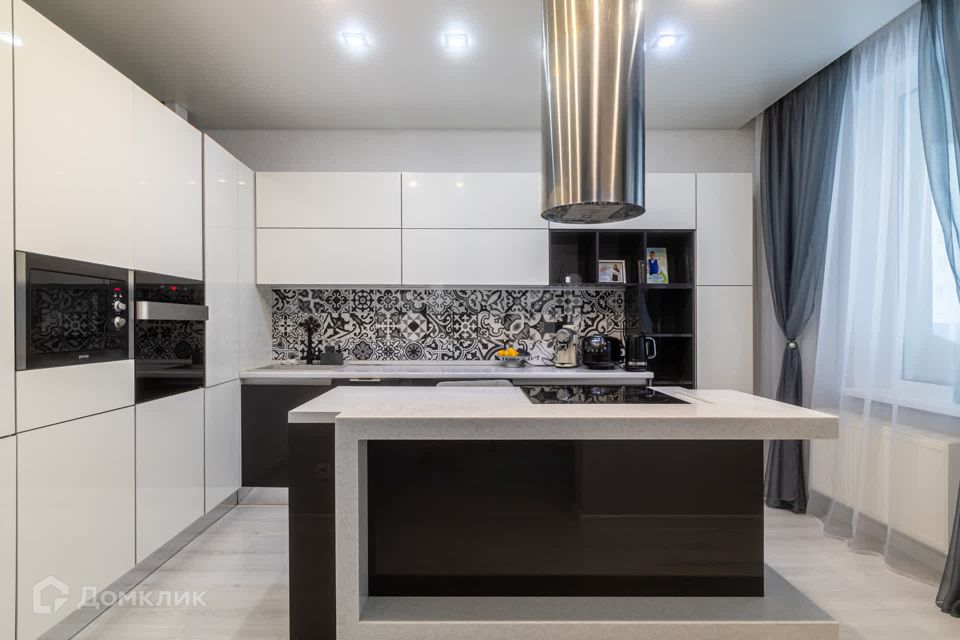 Продаётся 3-комнатная квартира, 92.2 м²