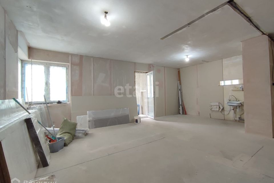 Продаётся 2-комнатная квартира, 92.6 м²