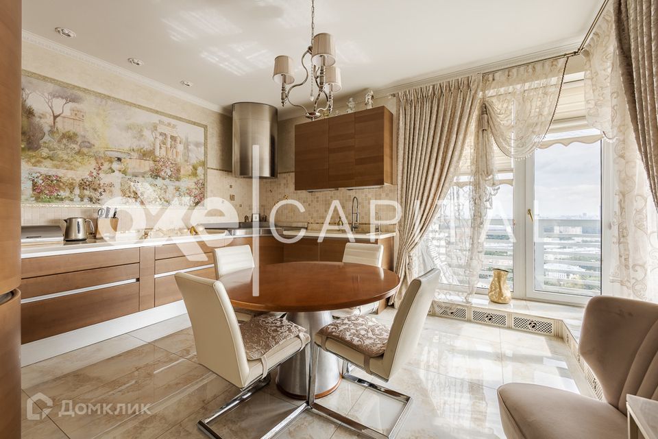 Продаётся 2-комнатная квартира, 109 м²