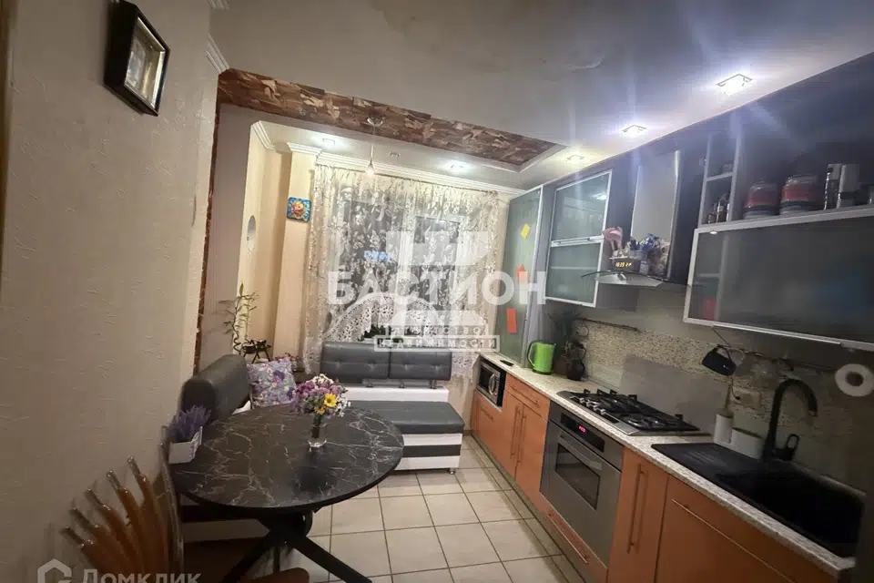 Продаётся 3-комнатная квартира, 71.3 м²