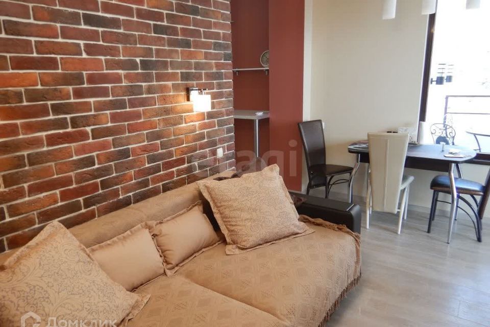Продаётся 2-комнатная квартира, 56.8 м²