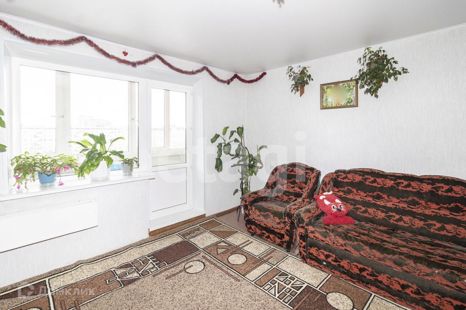 Продаётся 4-комнатная квартира, 77.3 м²